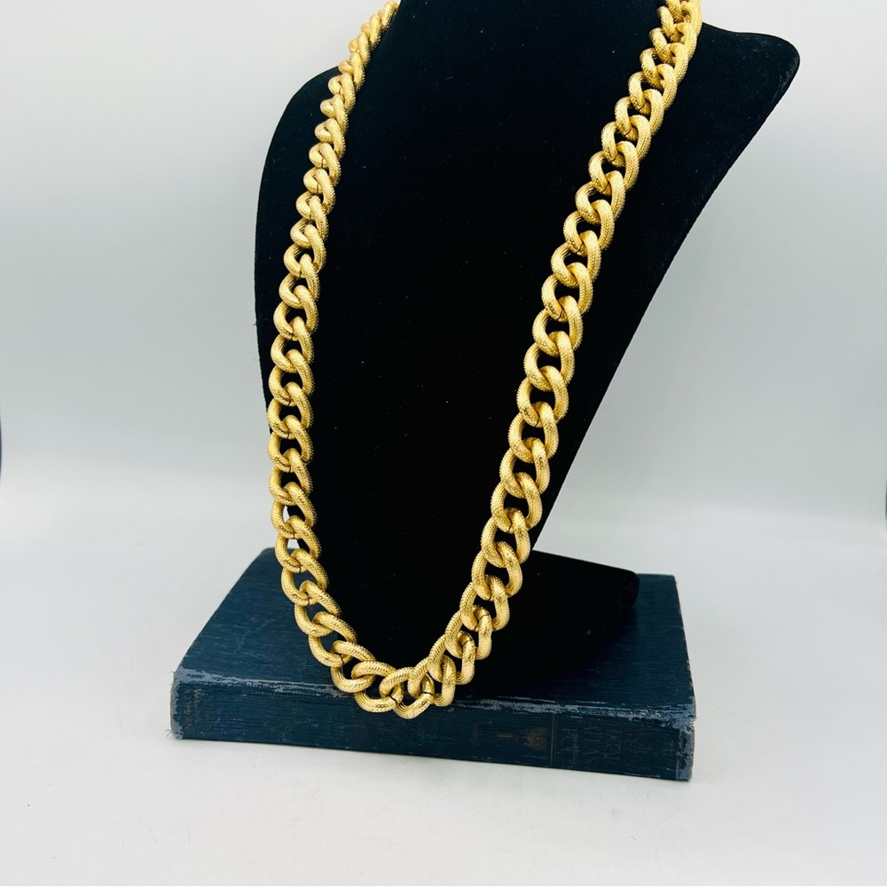 Textured vintage gold chain necklace chunky links 24”